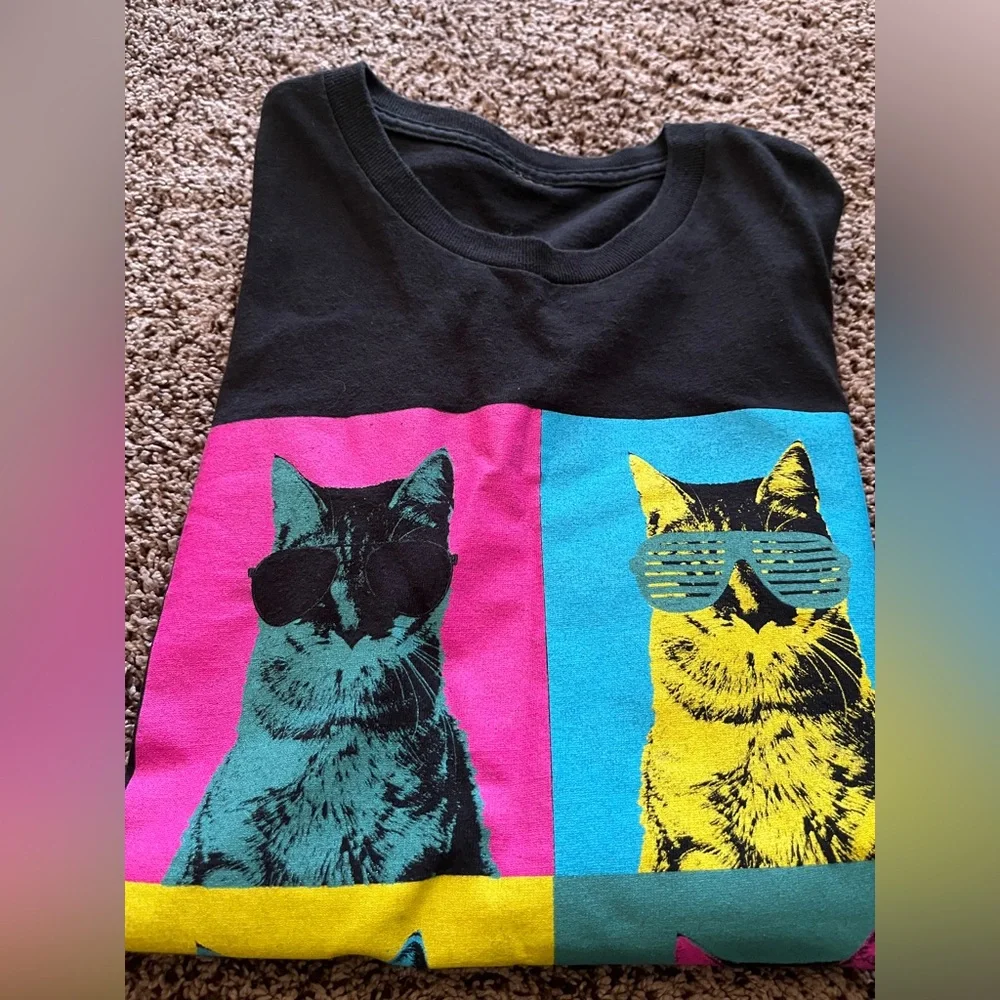 Colorful Cat Graphic T-Shirt